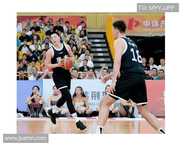 中国男篮在焦作迎战马其顿队全力以赴争取胜利的精彩对决